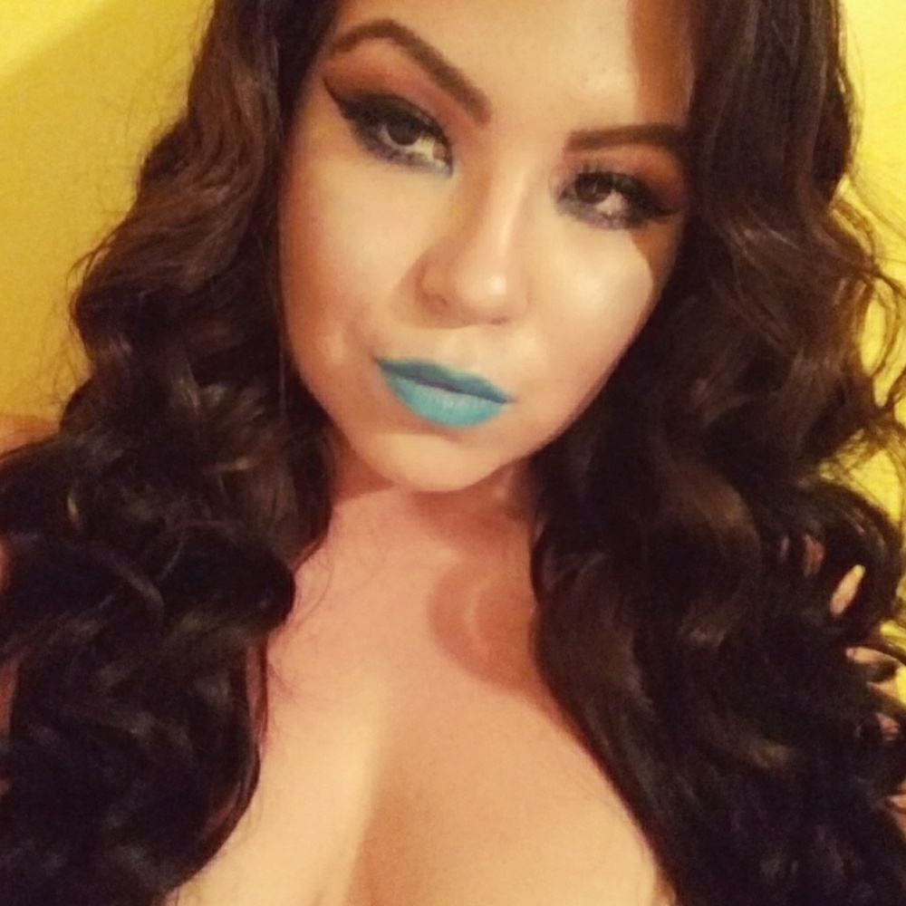 Meet your Posher, Xochitls
